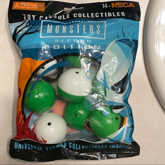 NECA Universal Monsters Second Editions Toy Capsules Collectibles Prize Eggs - Picture 4 of 7